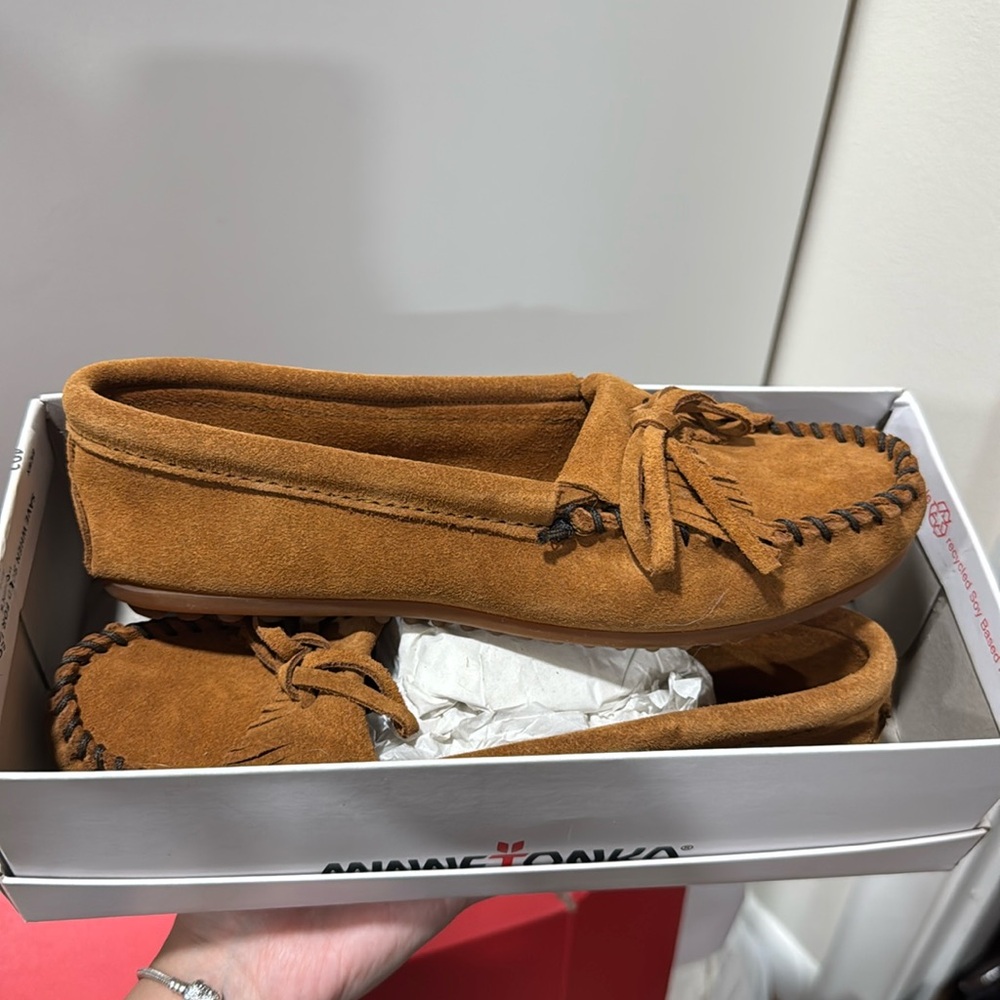 Minnetonka Women's Suede Moccasins